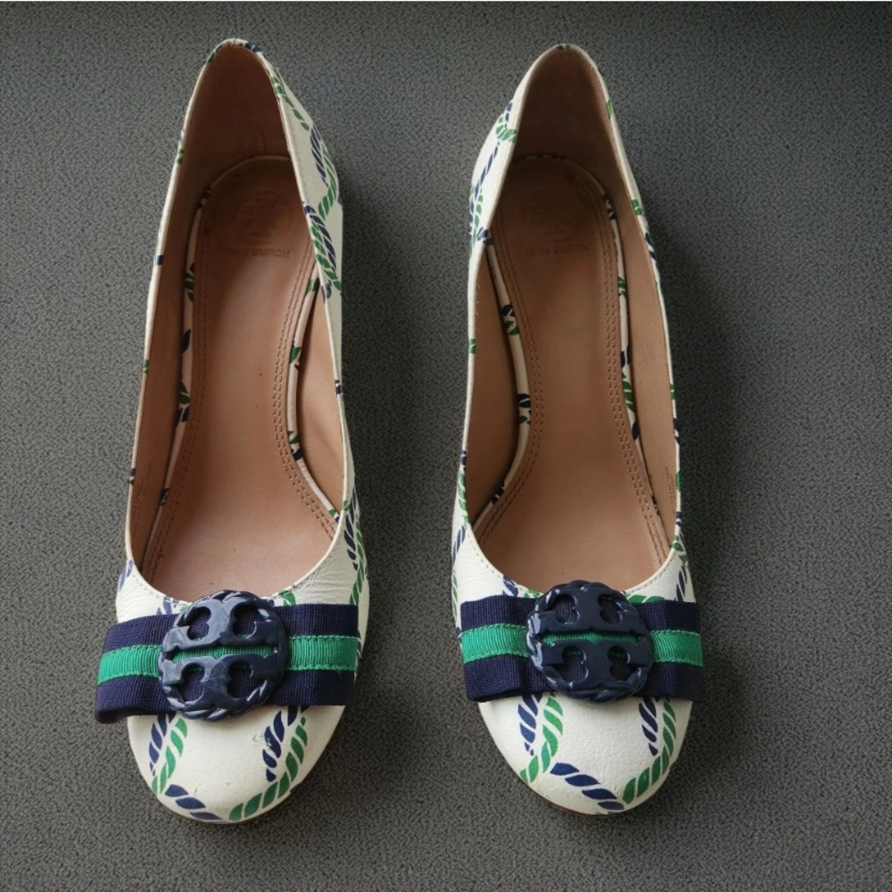 Tory Burch White and Green Flats with Navy Accents